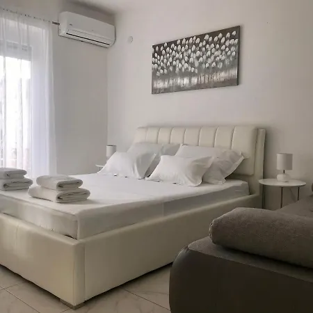 Jurkas Apartment Trogir Exterior photo