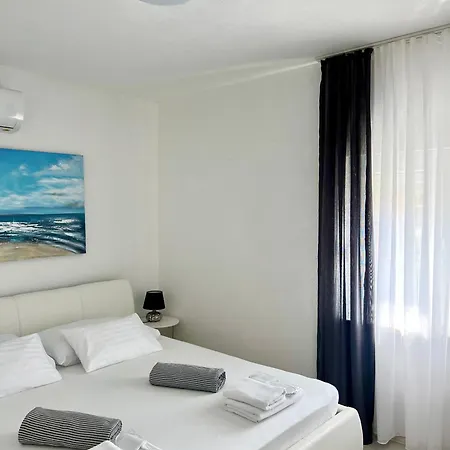 Jurkas Apartment Trogir Exterior photo